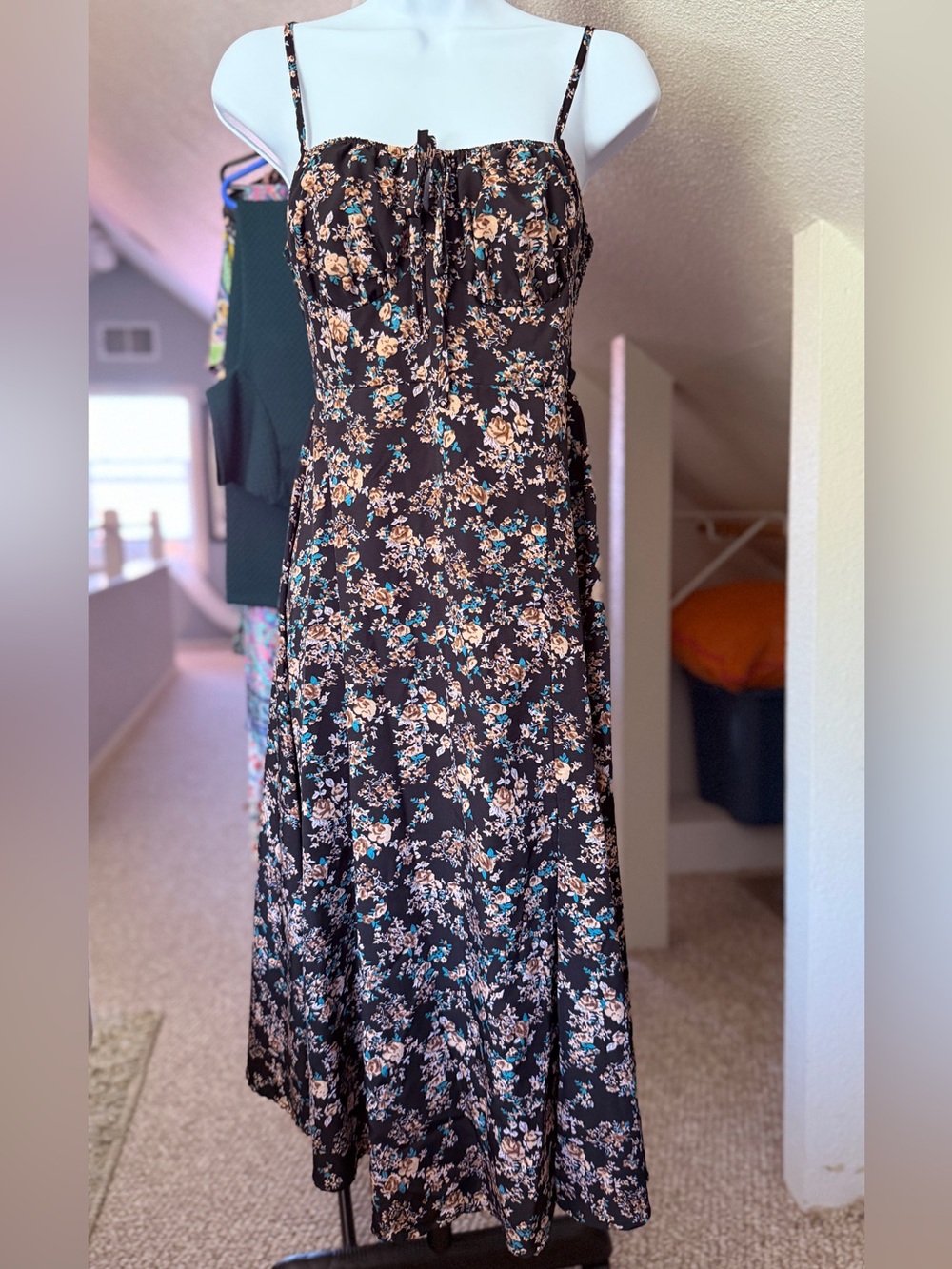 Floral Spaghetti-Strap Midi Dress in Black